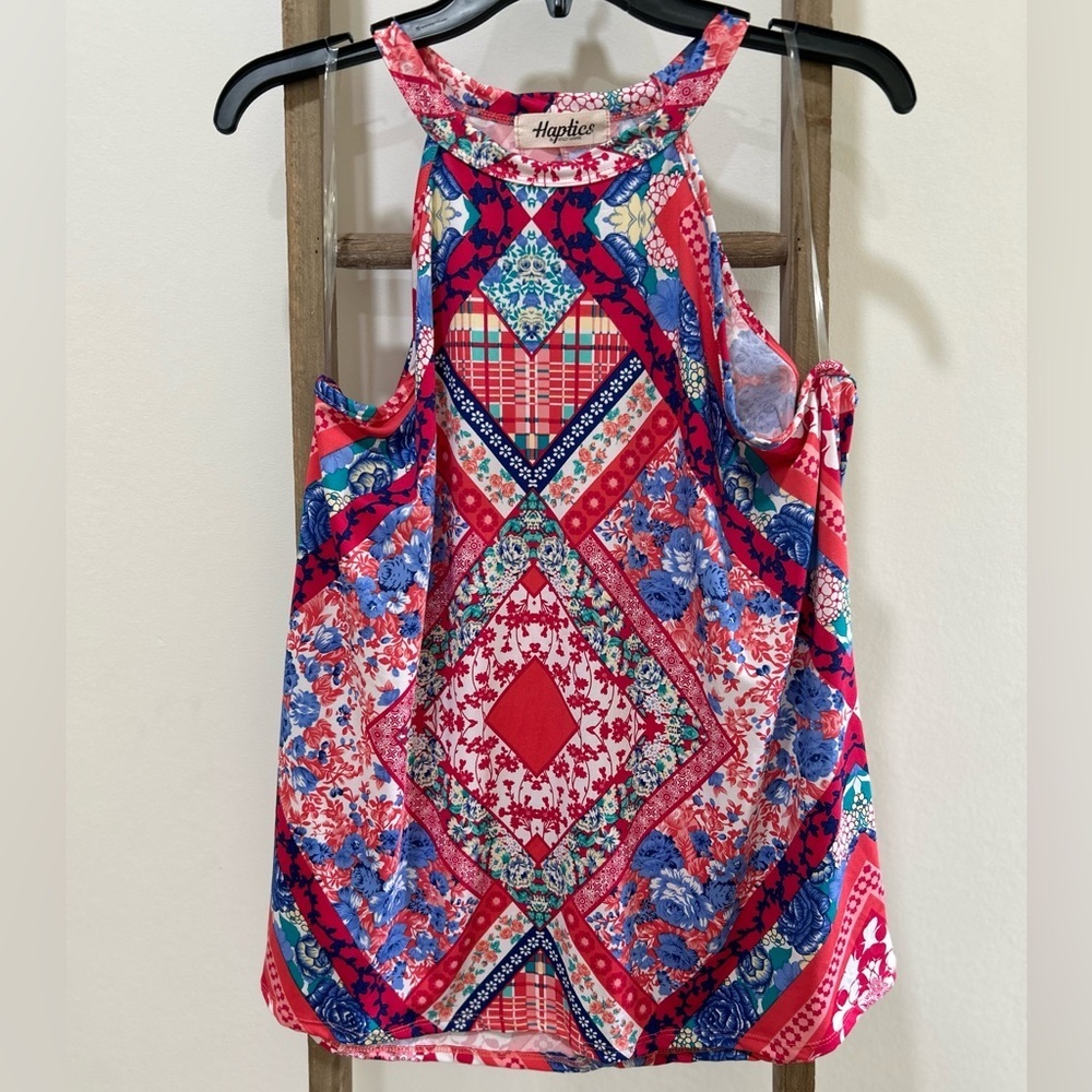 Haptics Women’s Tank Size Large Floral Flowy Lightweight NWT